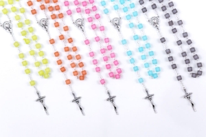 Chapelet - plastique - 8 mm - cubes
